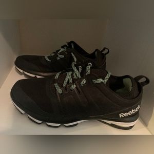 Size 8.5 Reebok Walk/Run Shoe